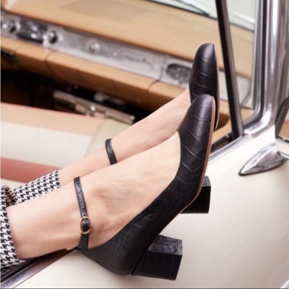 Sezane Shoes - Sezane Ashley Babies black crocodile leather Mary Janes 37